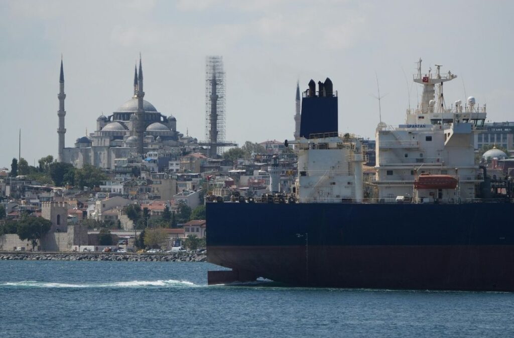 Bitumen Manufacturing for Reliable Large-Scale Road Development